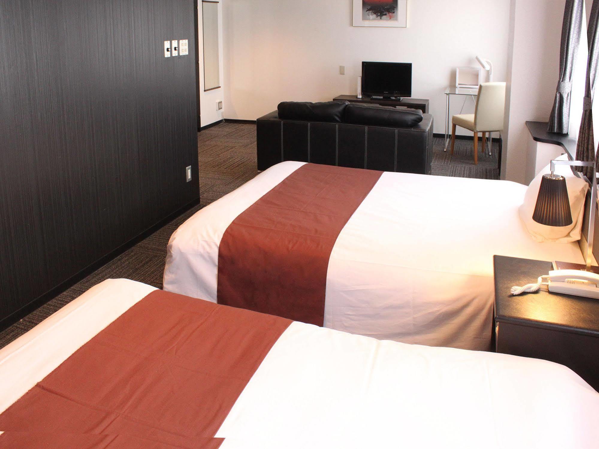 Hotel Livemax Budget Iyo Mishima Shikokuchuo Exteriér fotografie